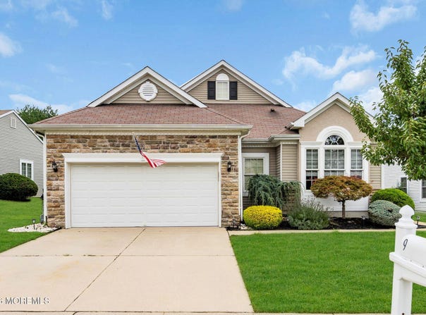 9 Millstone Way, Waretown, NJ 08758
