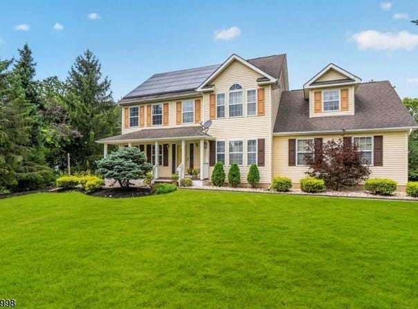 33 Summit Rd, Green Twp., NJ 07821-2057