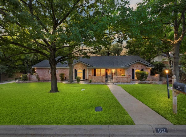 102 Walnut Way, Euless, TX 76039