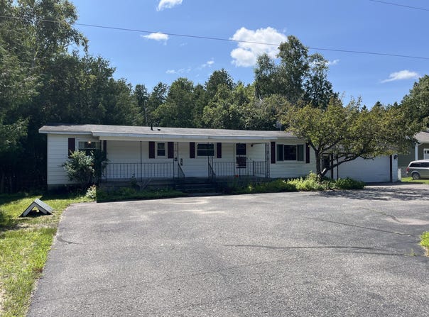 3239 W M 134, HESSEL, MI 49745
