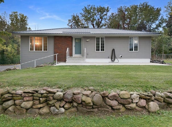 6037 Pease Road, Williamson, NY 14589
