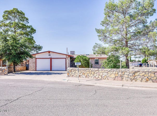 3310 E GLEN Drive, El Paso, TX 79936