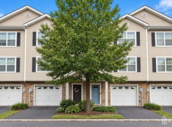 27 Keenan Street, Franklin Twsp, NJ 08873