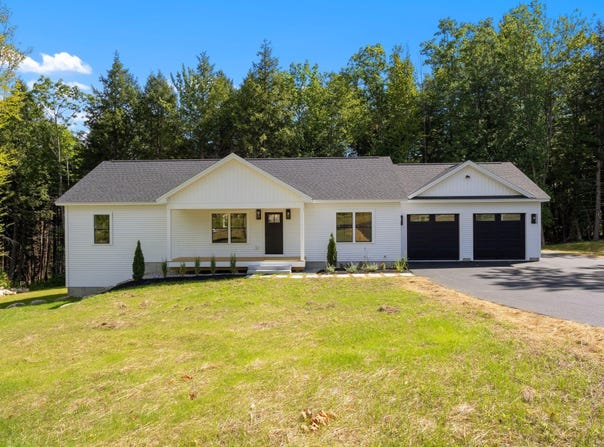 24 Jordan Heights Road, Cornish, ME 04020