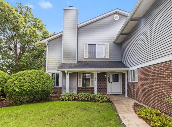 7615 Bristol Court, Woodridge, IL 60517