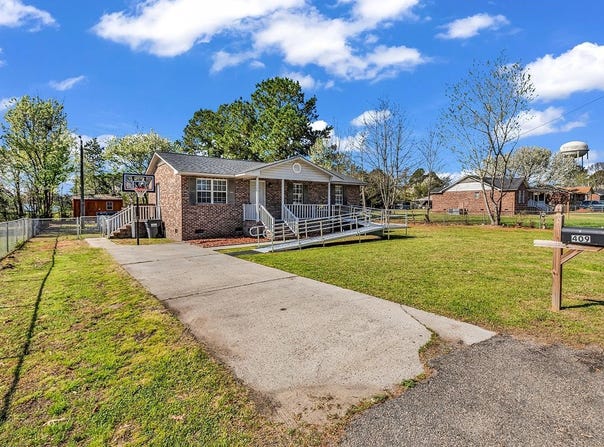 409 Reaves St., Marion, SC 29571