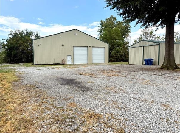 207 Old Salem Road, Licking, MO 65542