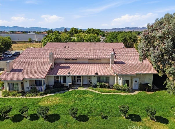 43731 8th Street E, Lancaster, CA 93535
