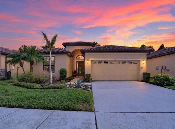 213 SILVER FALLS Drive, APOLLO BEACH, FL 33572
