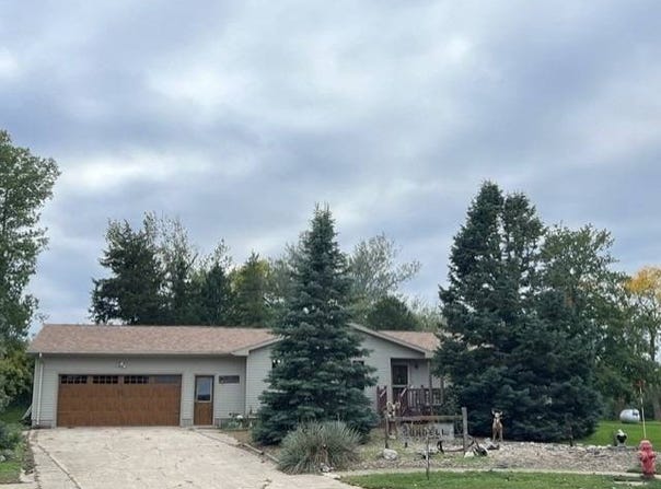 6 Ash St., Niobrara, NE 68760