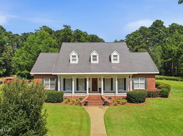 1071 Brandon Drive, McComb, MS 39648