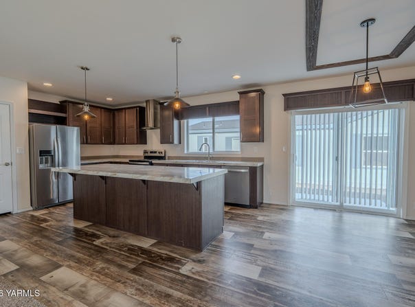 2802 S 5th Ave, Yakima, WA 98903