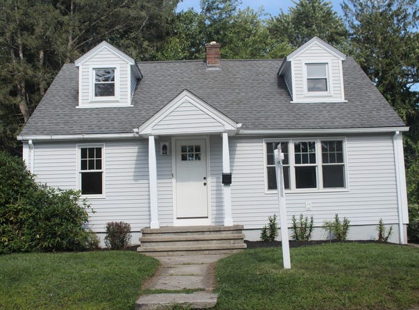 17 Didonato Ave, Webster, MA 01570