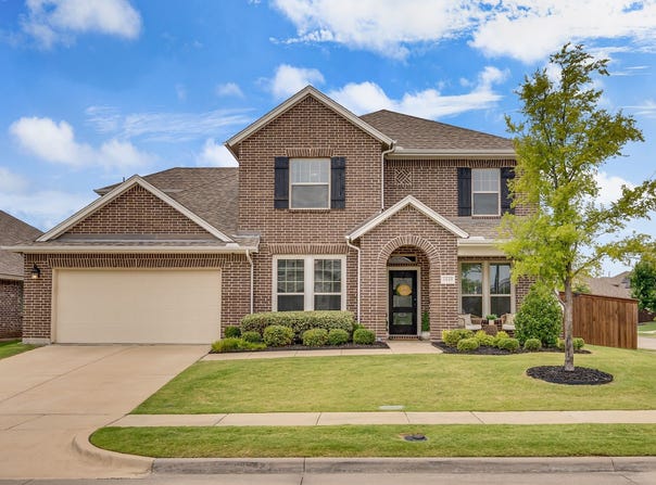 1649 Deerpath Drive, Forney, TX 75126