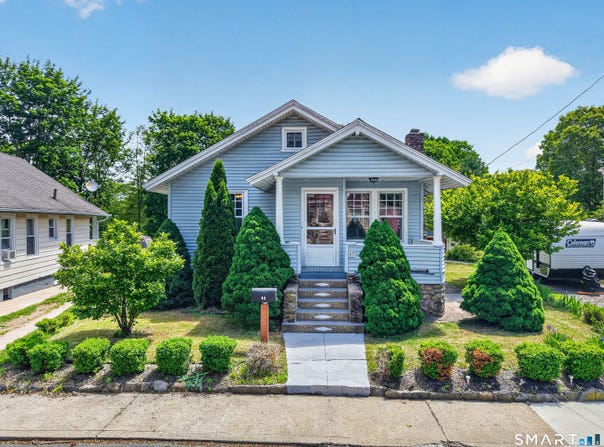 43 Hedge Avenue, Norwich, CT 06360