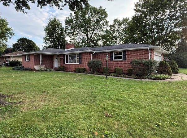 1104 S Broadway Street, New Philadelphia, OH 44663