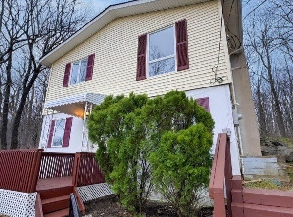 17 Clover Ter, Jefferson Twp., NJ 07849-1002