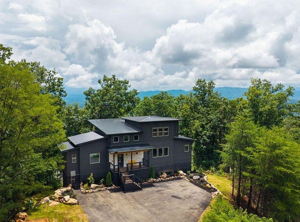 1870 Mountain Ash Way, Sevierville, TN 37876