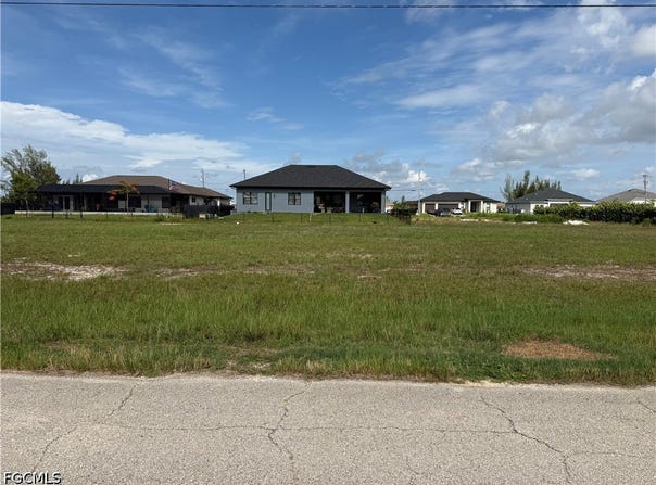 2023 NW 41st Place, Cape Coral, FL 33993