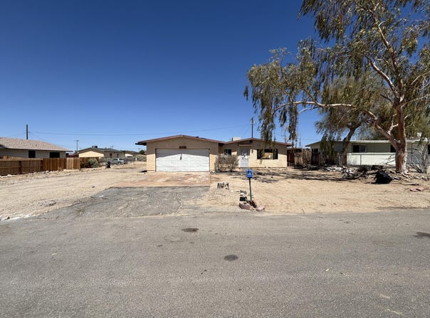 6943 Roberts Avenue, 29 Palms, CA 92277