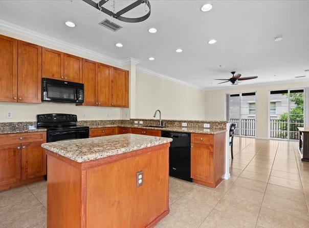 127 Greenwich Circle, Jupiter, FL 33458
