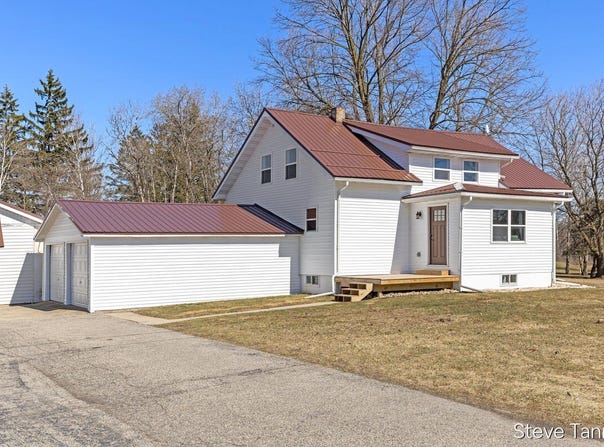 5423 E Howard City-Edmore, Cedar Lake, MI 48829