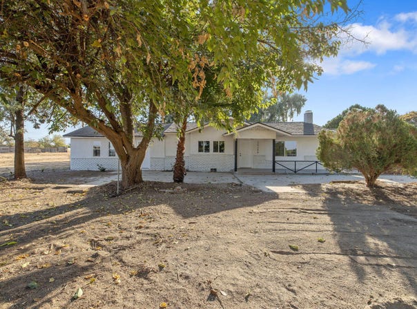 20288 Road 196, Lindsay, CA 93247