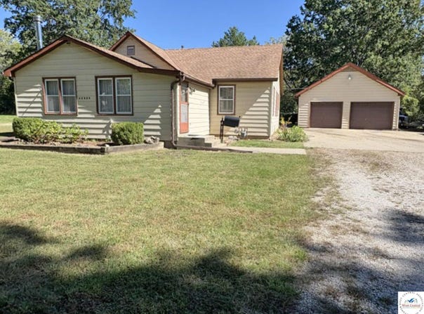 13605 Botts Road, Grandview, MO 64030