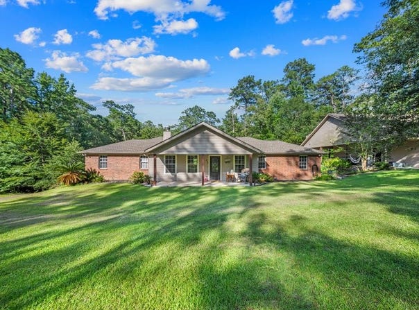 230 Shank Drive, Brookeland, TX 75931