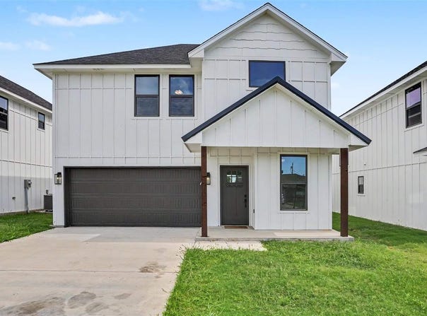 314 6th St, Elgin, OK 73538