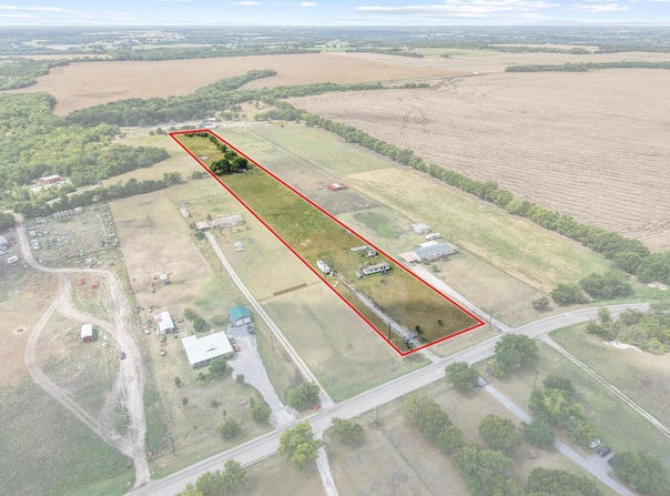 8300 Fm 697, Whitewright, TX 75491