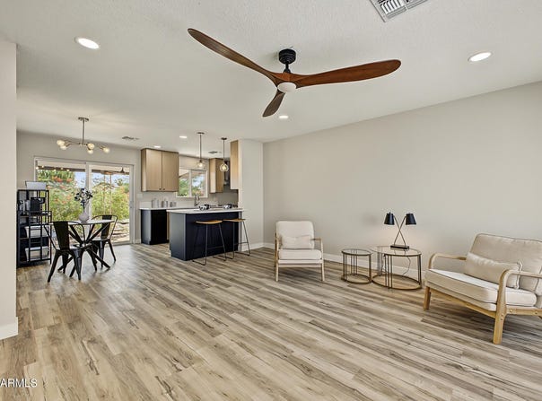 613 N 63RD Place, Mesa, AZ 85205
