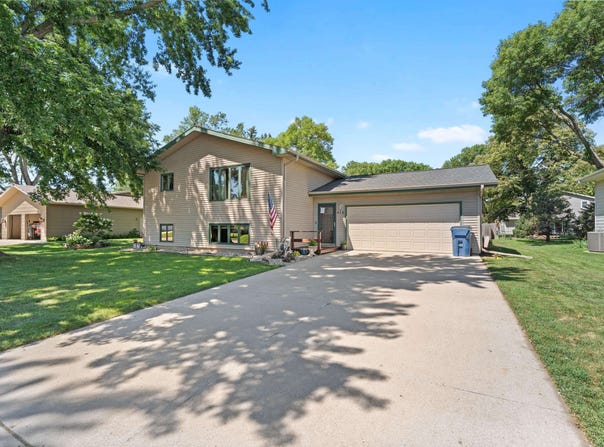 415 Lee, Vermillion, SD 57069