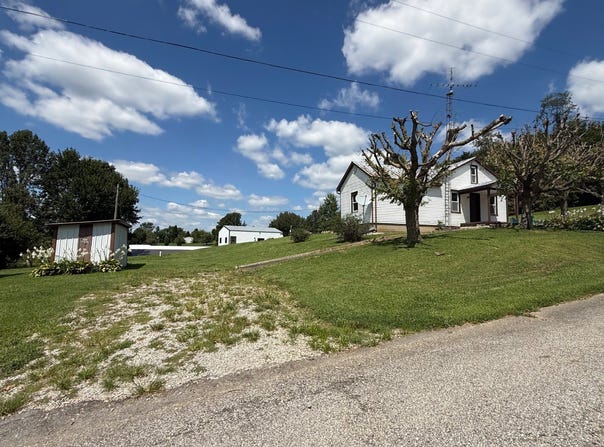 13048 E Fourth Cross ST, New Boston, IN 47531