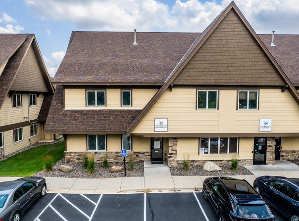 2103 County Road D E, Maplewood, MN 55109