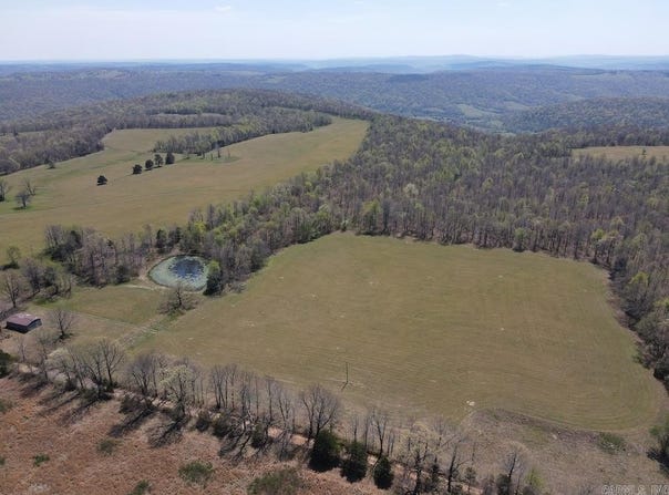 Liberty Road, Leslie, AR 72645