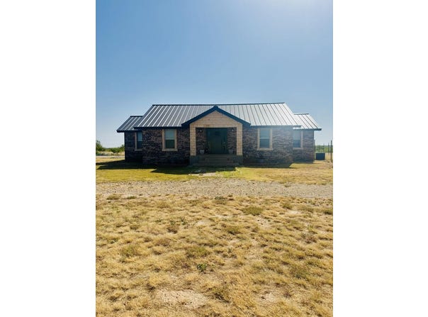 10270 County Rd 3109, Ira, TX 79527