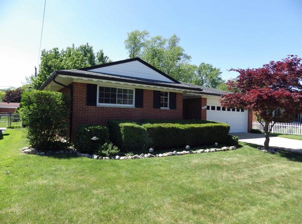 29619 Pinto Drive, Warren, MI 48093
