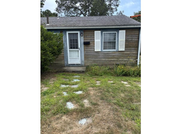1 Howes Road, South Yarmouth, MA 02664