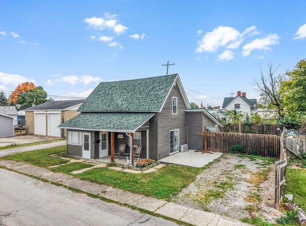 220 Barnes Avenue, Circleville, OH 43113