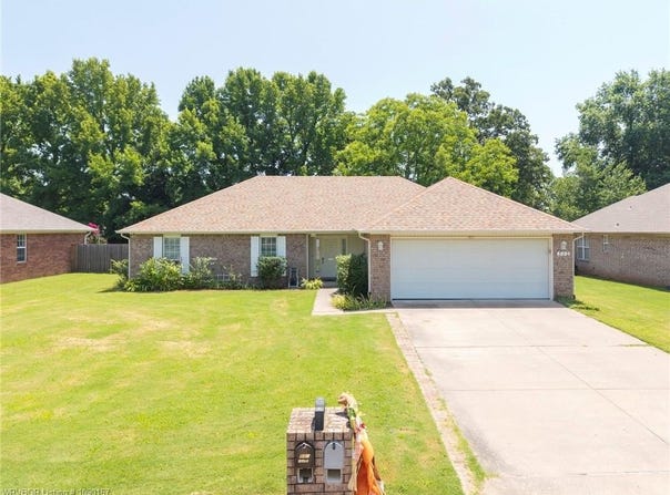502 Jessie DR, Lavaca, AR 72941