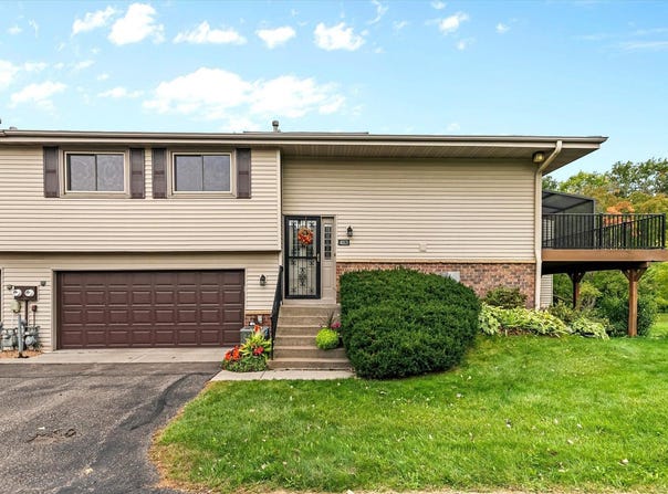 4113 Sylvia Lane S, Shoreview, MN 55126