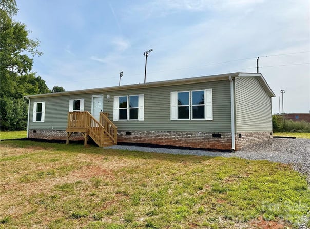 146 Con Lee Drive, Olin, NC 28660