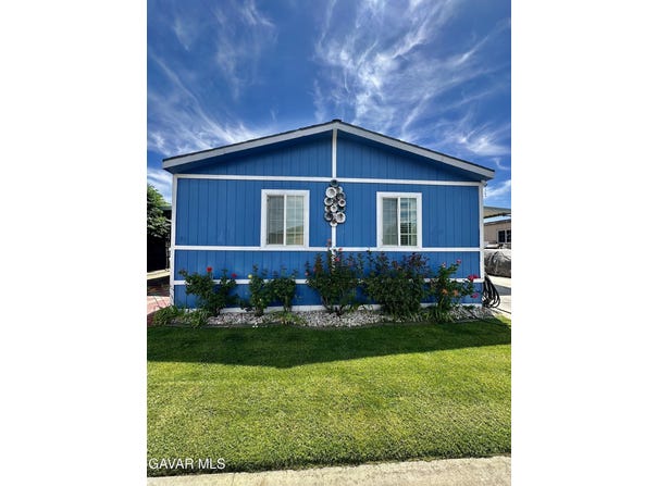 1717 E Avenue I, Lancaster, CA 93535