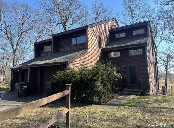 9 Sandy Brook Road, Clinton, CT 06413