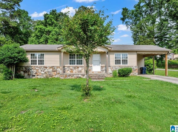 8 FIELDVIEW DRIVE, ONEONTA, AL 35121