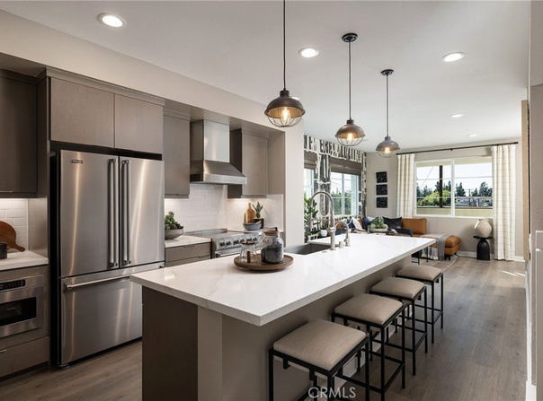 166 E Whittier Boulevard, La Habra, CA 90631