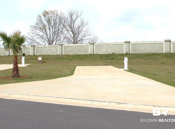 12267 Gateway Drive, Elberta, AL 36530