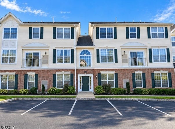 255 Windmill Ct, Lopatcong Twp., NJ 08865-1862