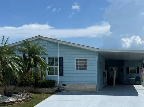 111 Alamanda Ln, Parrish, FL 34219